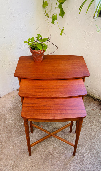 Indskudsborde teak/eg