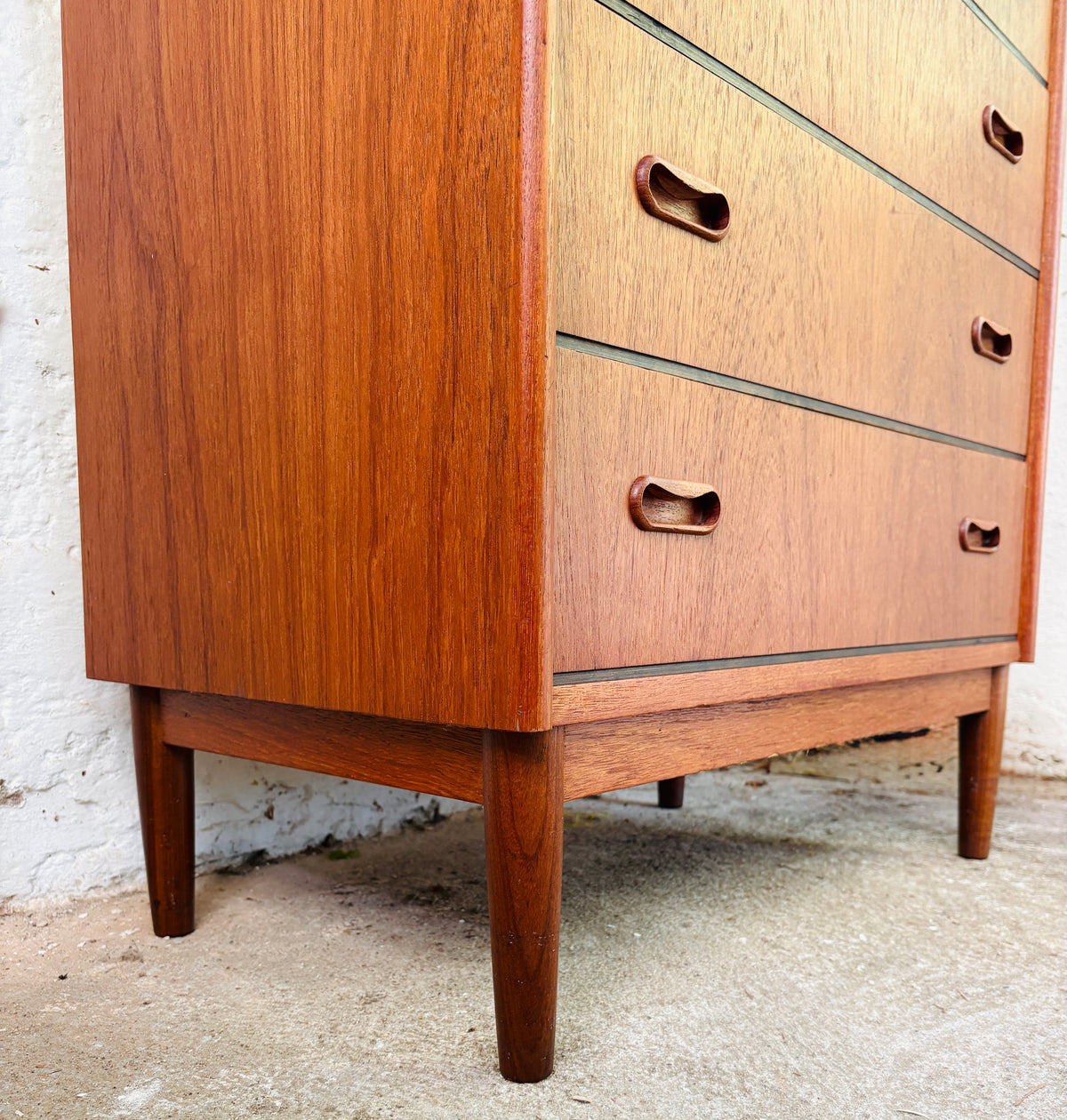 Teak kommode