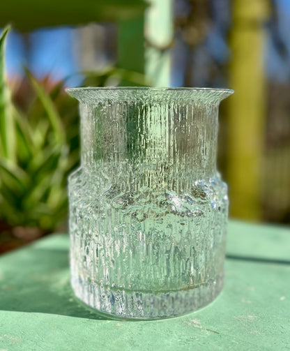 Glass vase 〰️ Iittala