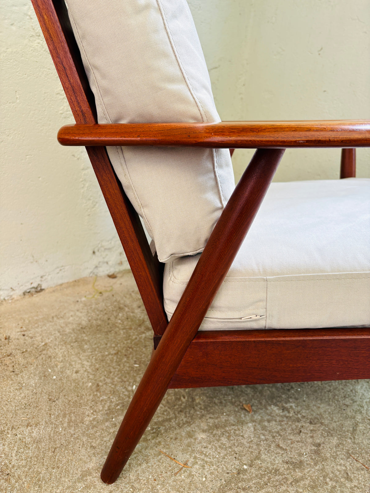 Retro armchair in solid teak - 2