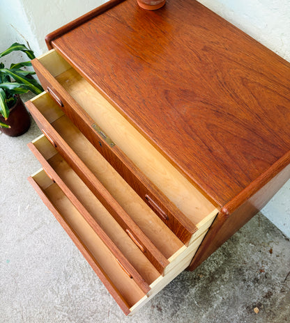 Teak kommode