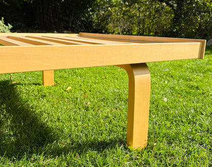 Alvar Aalto daybed model 710