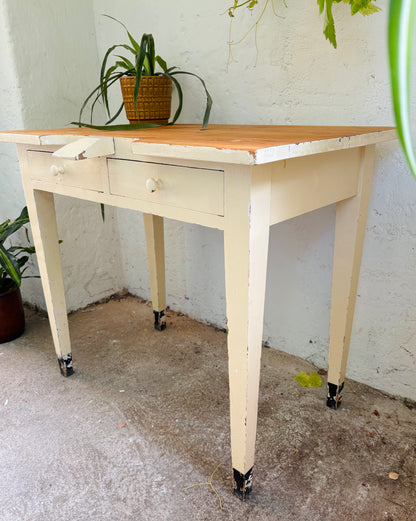 Gammelt guldsmede-arbejdsbord