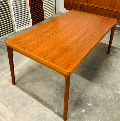 Henry Kjærnulf spisebord i teak