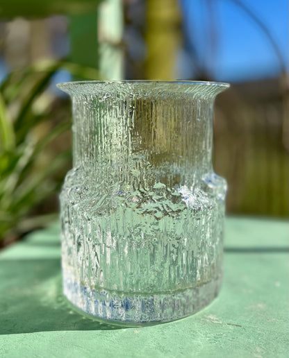 Glass vase 〰️ Iittala
