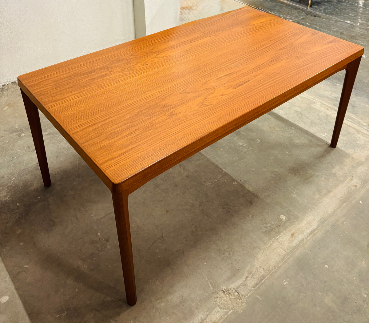Henry Kjærnulf spisebord med 6 teakstole