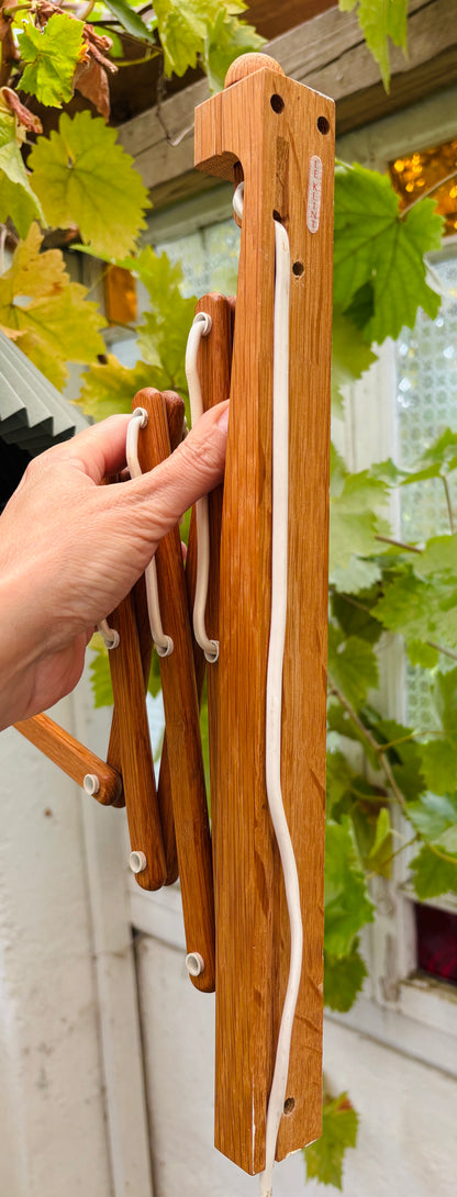 LE KLINT sakselampe Model 332/34 i eg – UDEN skærm