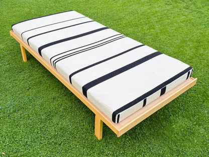 Alvar Aalto daybed model 710