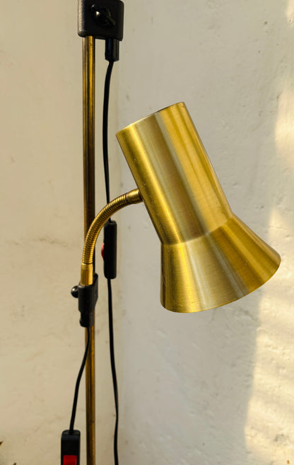 Vintage gulvlampe i klassisk dansk design