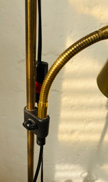 Vintage gulvlampe i klassisk dansk design