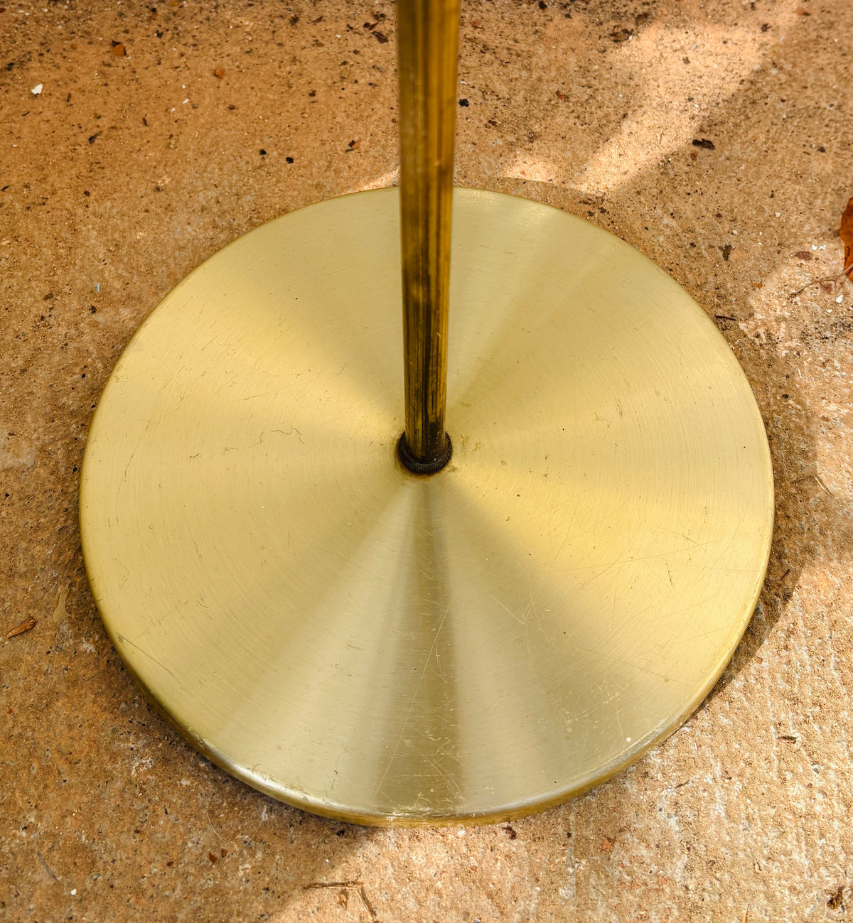 Vintage gulvlampe i klassisk dansk design