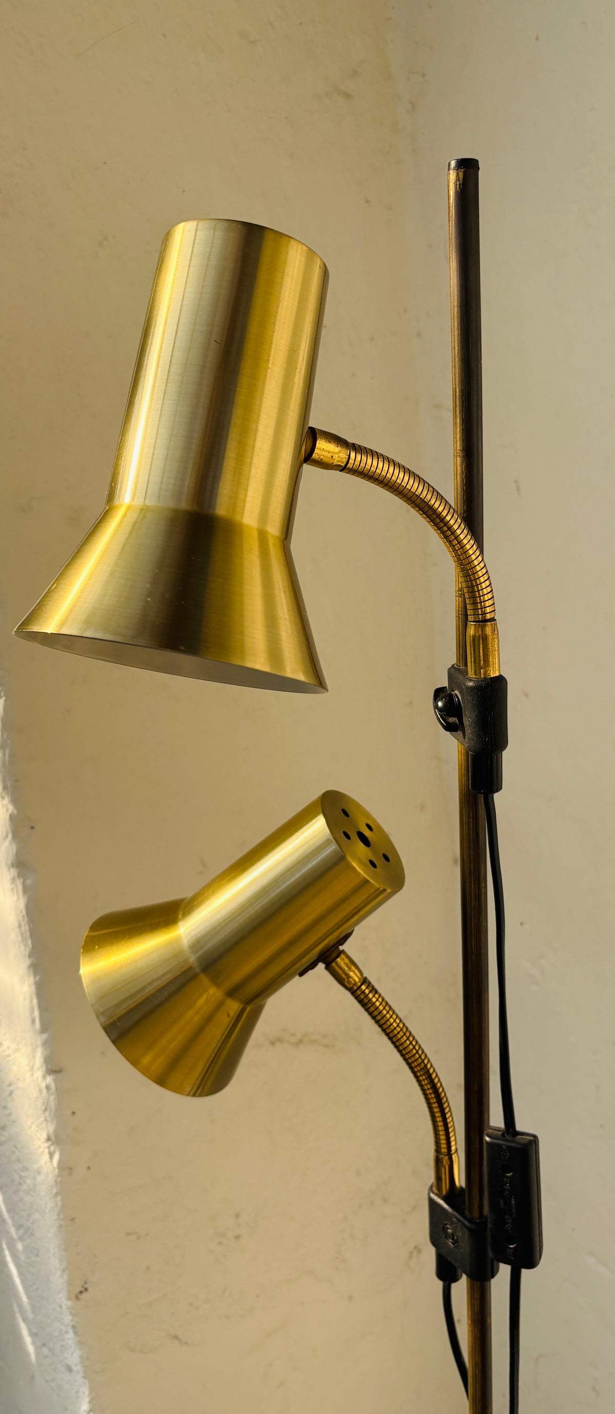 Vintage gulvlampe i klassisk dansk design