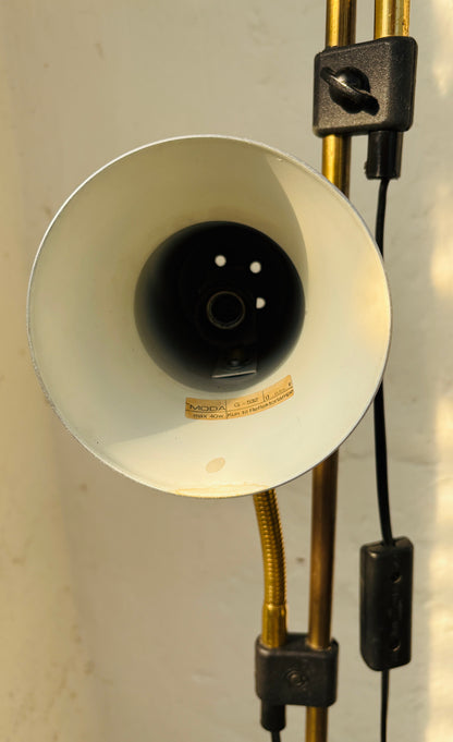 Vintage gulvlampe i klassisk dansk design