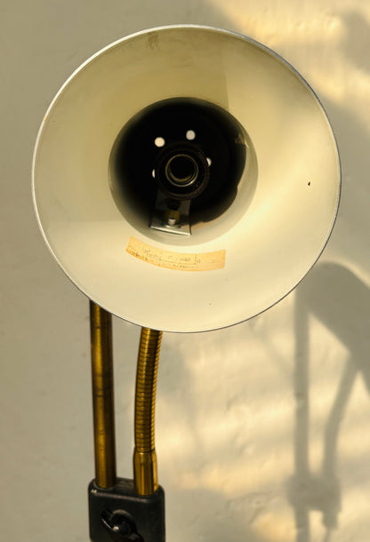 Vintage gulvlampe i klassisk dansk design