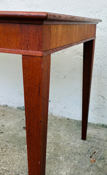 Sofabord i teak