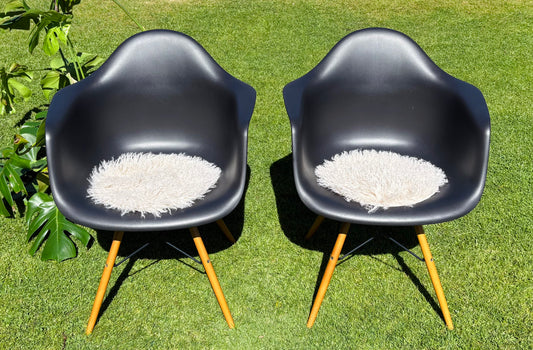 Eames Plastic Armchair DAW: Den sorte klassiker