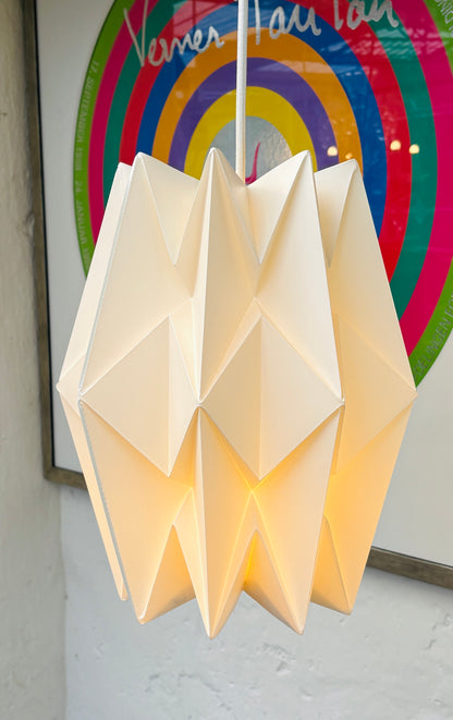 Le Klint model 152