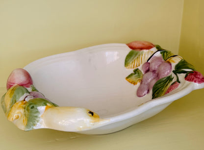 Italiensk vintage keramikfad med frugtrelief