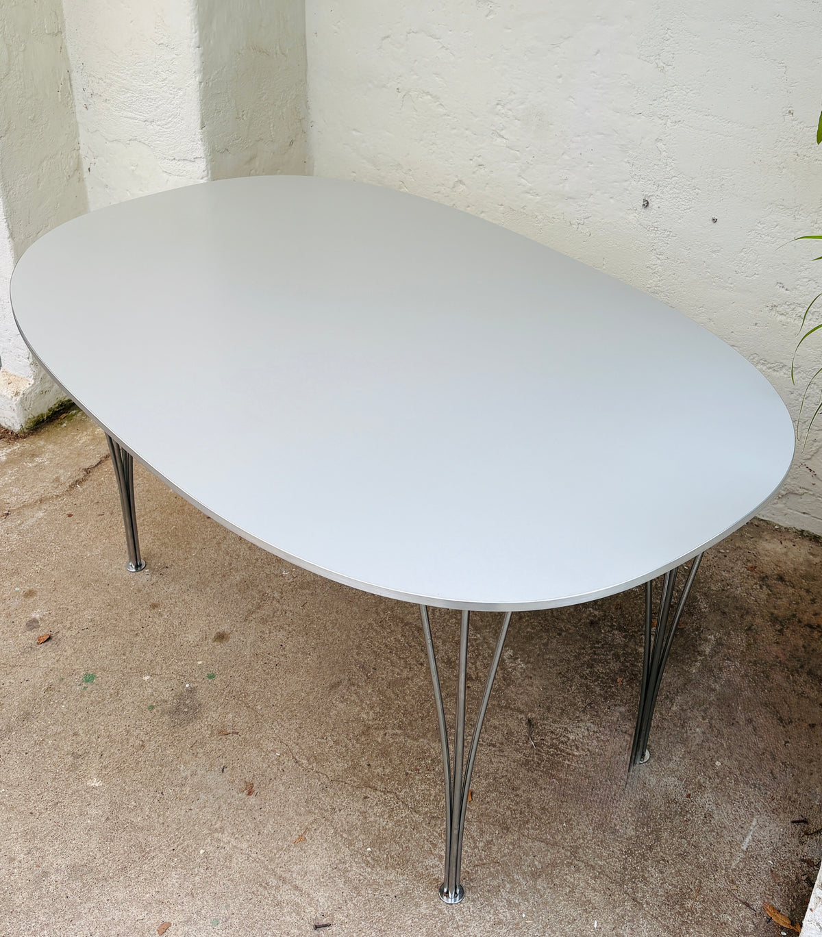 Piet Hein Superellipse spisebord fra Fritz Hansen