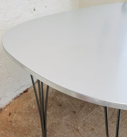 Piet Hein Superellipse spisebord fra Fritz Hansen