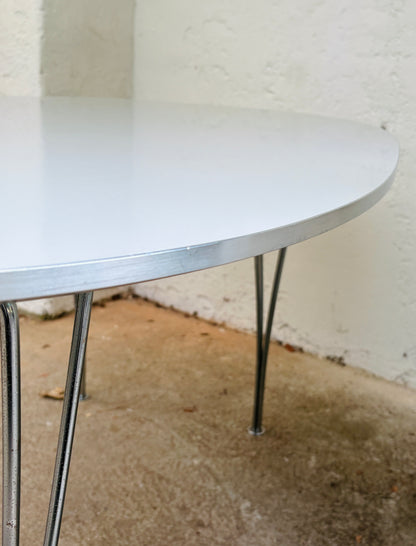 Piet Hein Superellipse spisebord fra Fritz Hansen