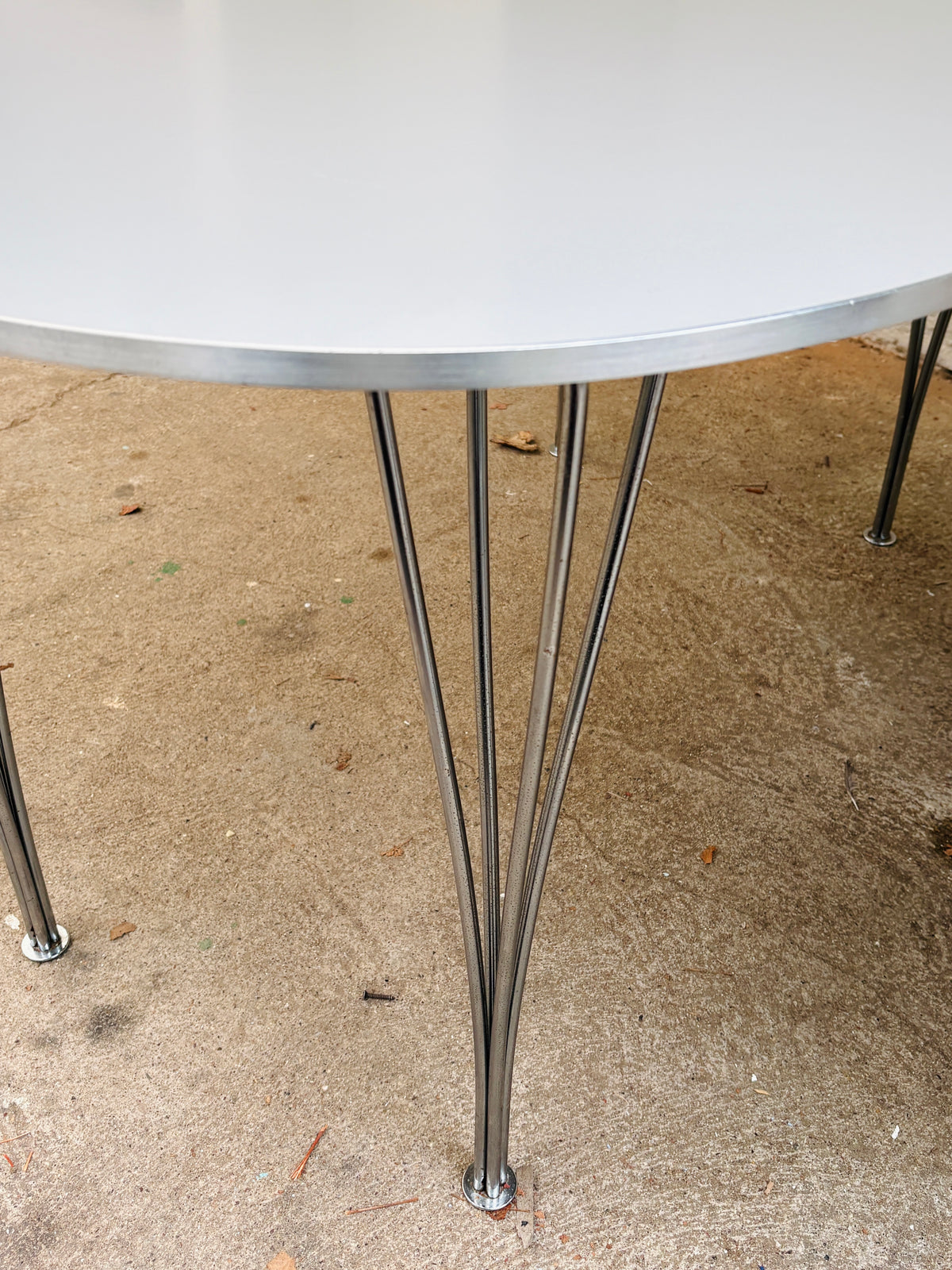 Piet Hein Superellipse spisebord fra Fritz Hansen