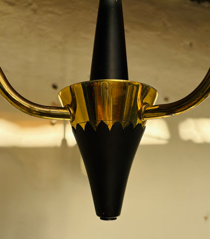 3-armet lysekrone i messing og glas