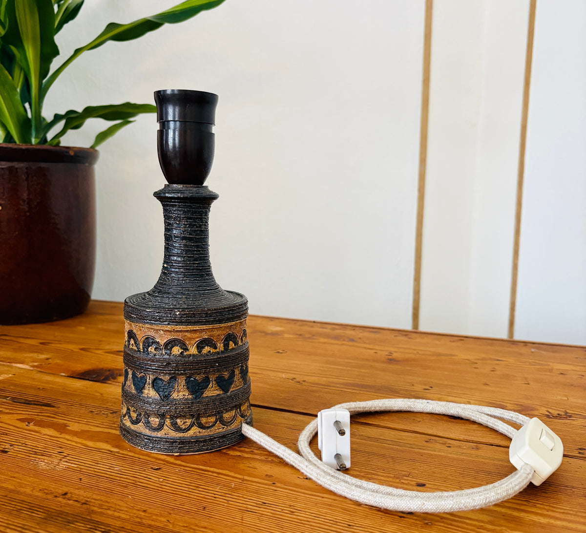 Bordlampe af Jette Hellesøe
